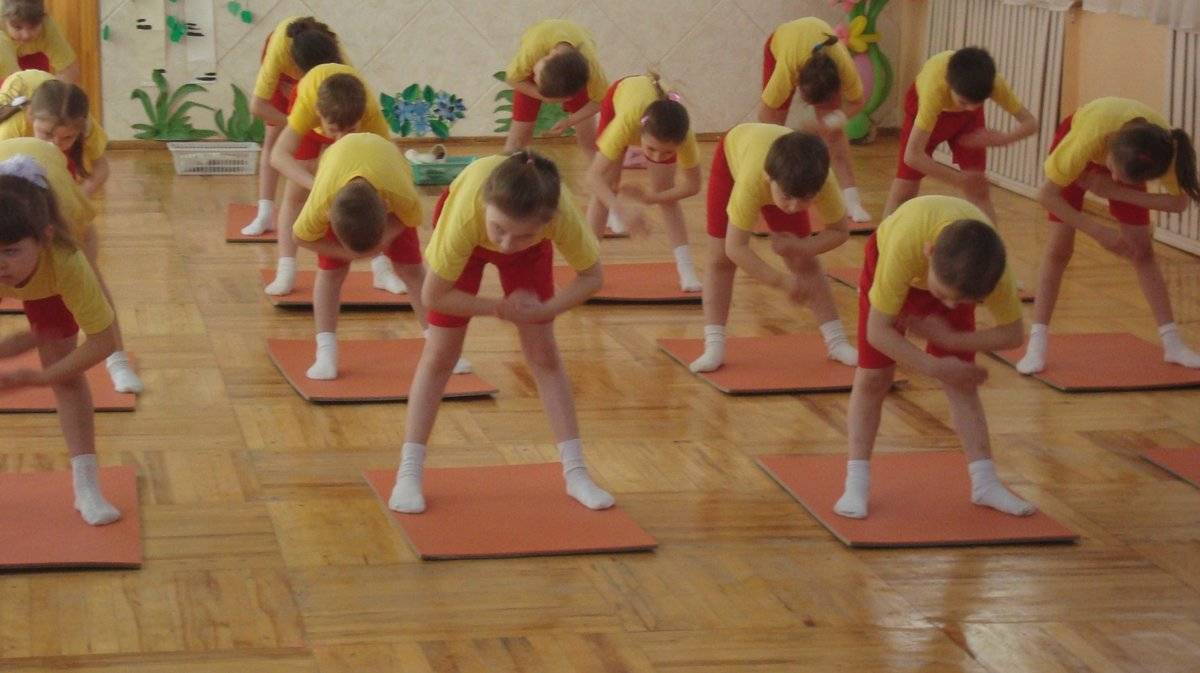 Танцы и игры для детей с движениями под музыку для разминки, зарядки, гимнастики