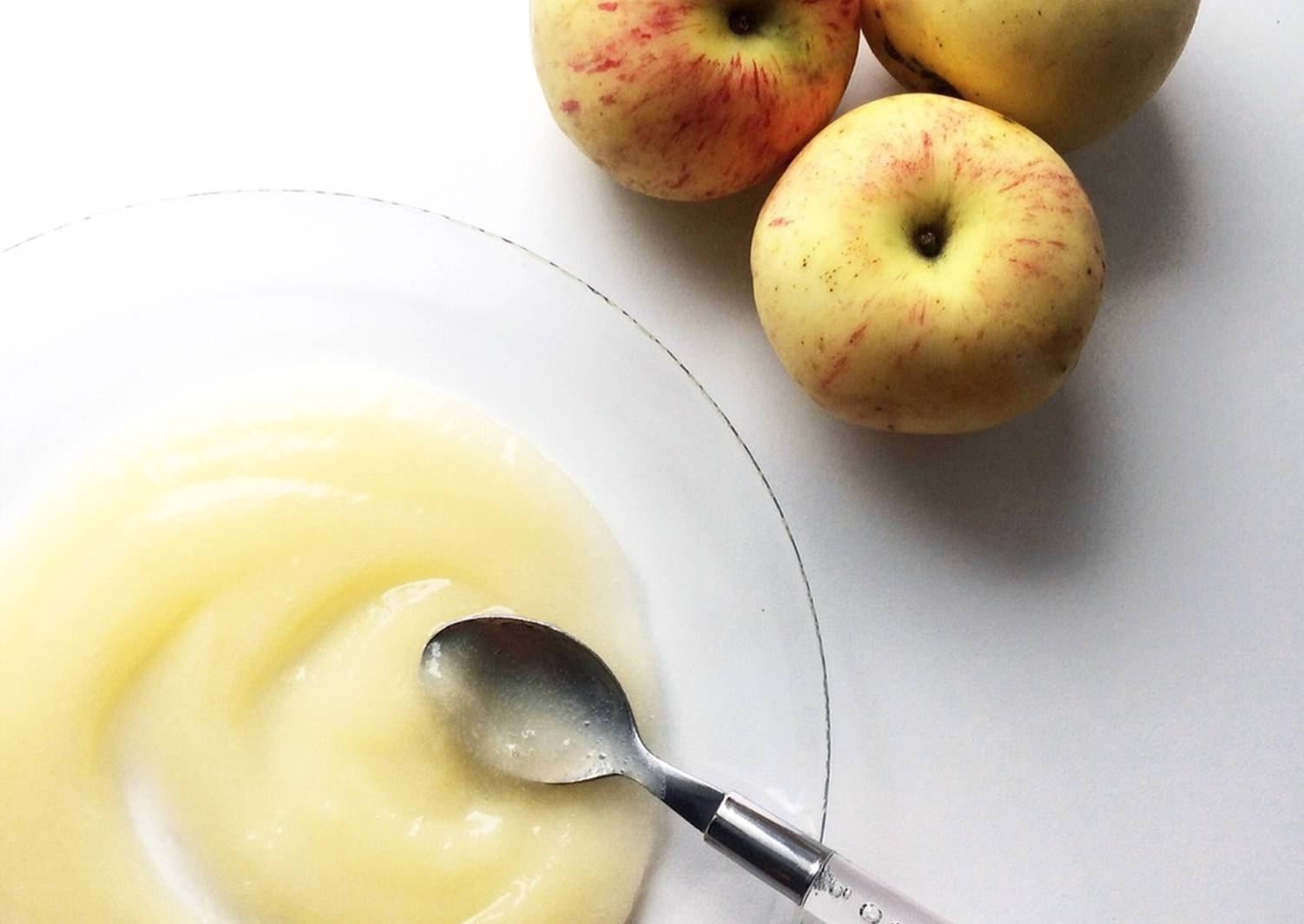 Яблочное пюре: полезный прикорм для младенцев в любое время года