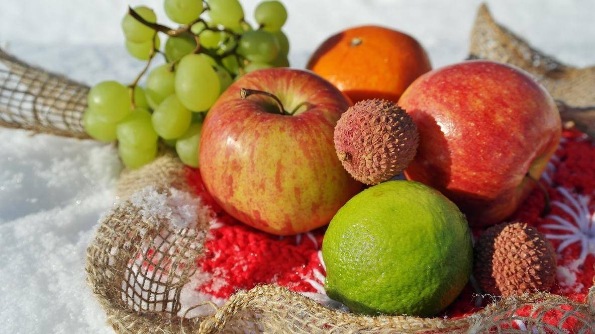 10 фруктов, которые полезны в зимнее время года для детей и будущих мам