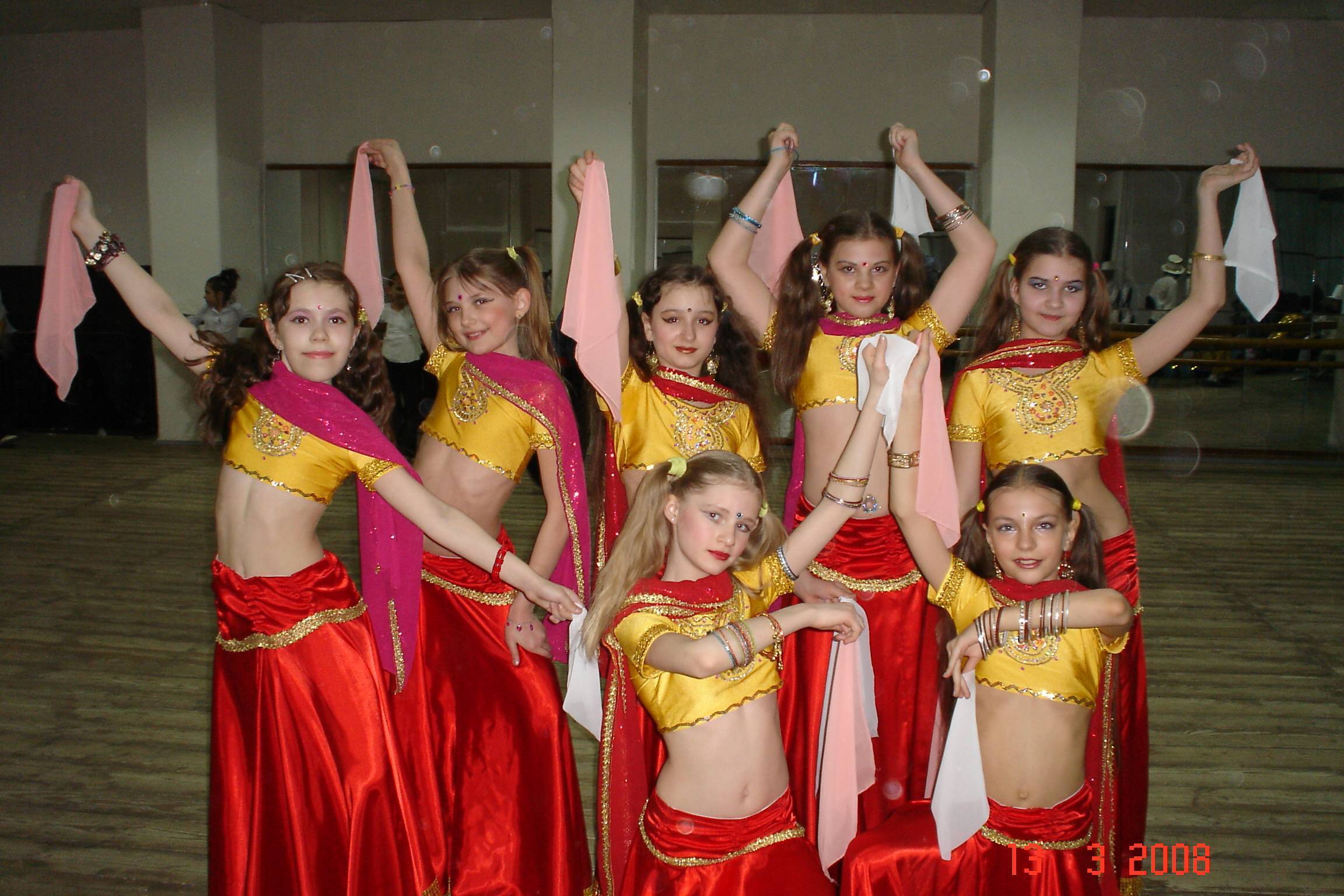 Как самому научиться танцевать индийские танцы