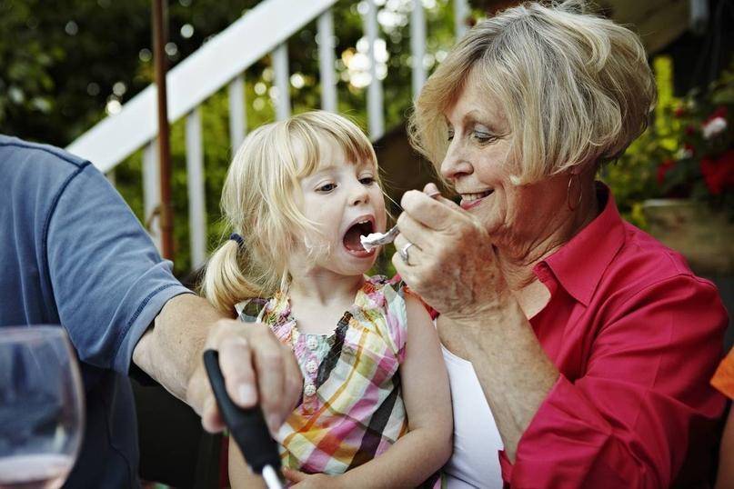 Причины, по которым бабушки не должны воспитывать внуков