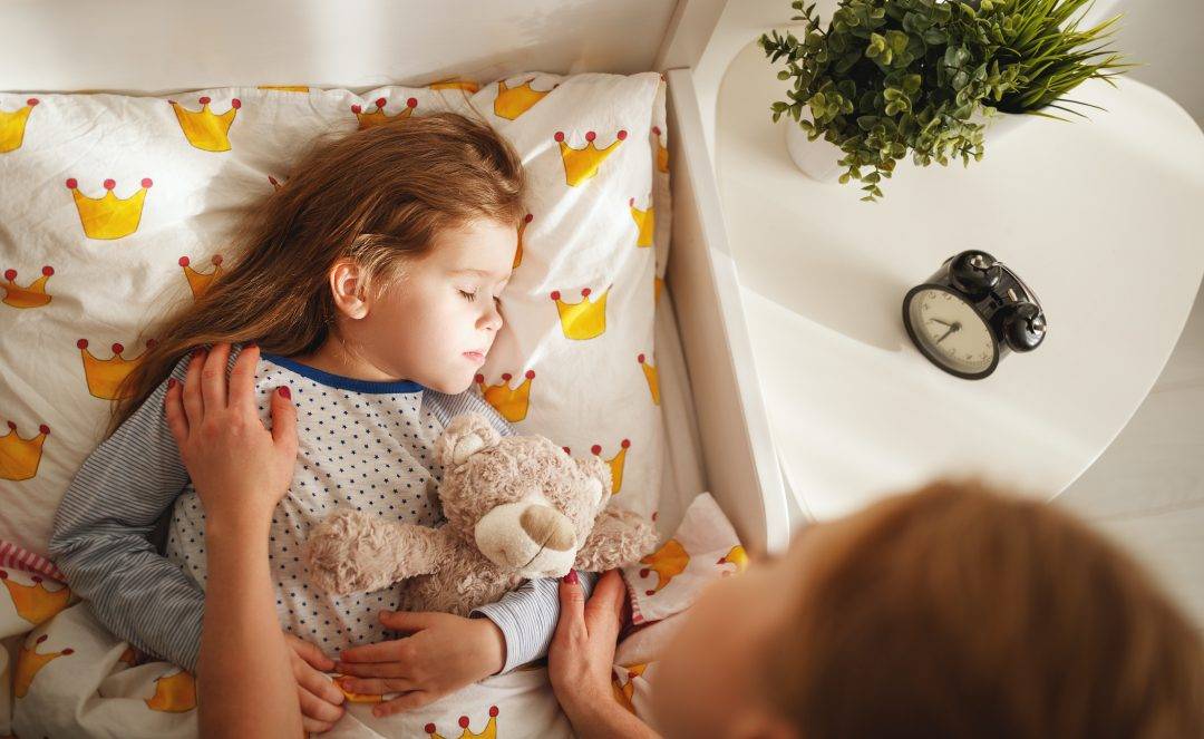 Ребенок проснулся: 3 важных утренних ритуала
